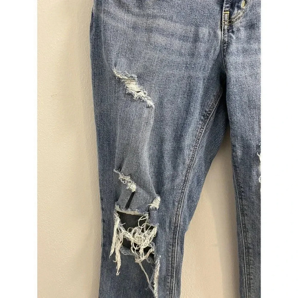 OLD NAVY BOYFRIEND JEAN MIDRISE SIZE 6 - SUPER DISTRESSED - QUICK SHIPPING - Picture 5 of 12